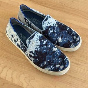 Rothy’s shibori size 8 slip ons